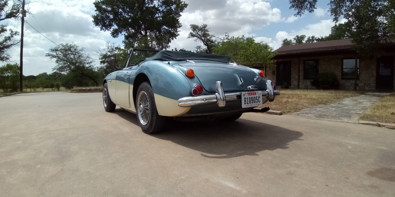 Illustration for article titled Got the Healey back on the road today!
